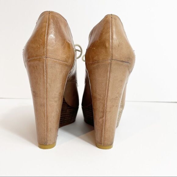 Kenneth Cole Reaction New York Peep Toe Sweet Crème Wedge Heels - Picture 2 of 8